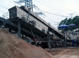 杭州建筑垃圾堆積如山，中意礦機(jī)移動式建筑垃圾粉碎機(jī)來出力
